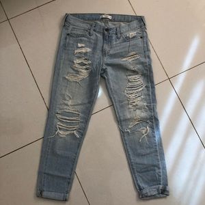 A&F Ripped Boyfriend Jeans - 0/25